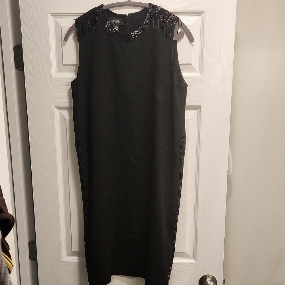 Ellen Tracy Black Sleeveless Sheath Dress